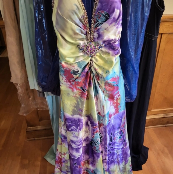 Jovani Multicolor Halter Style Maxi Formal Prom Dress Sz 2 with wrap - Picture 4 of 7